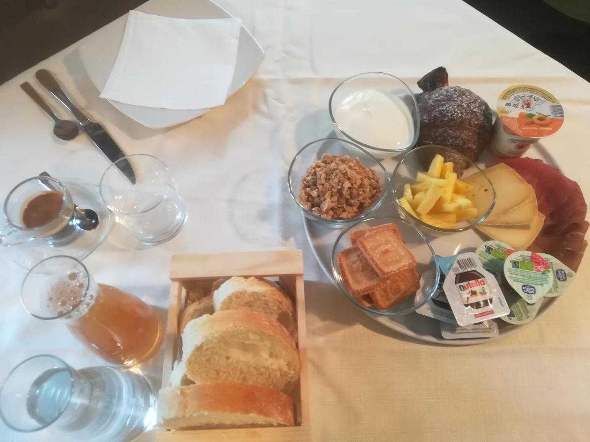 ורמיליו Albergo Alpino מראה חיצוני תמונה